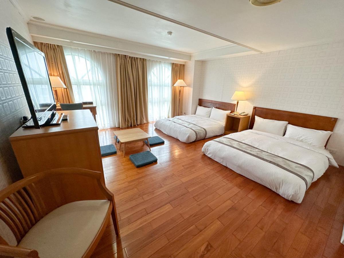 Grand Boss Hotel Yilan Exterior photo