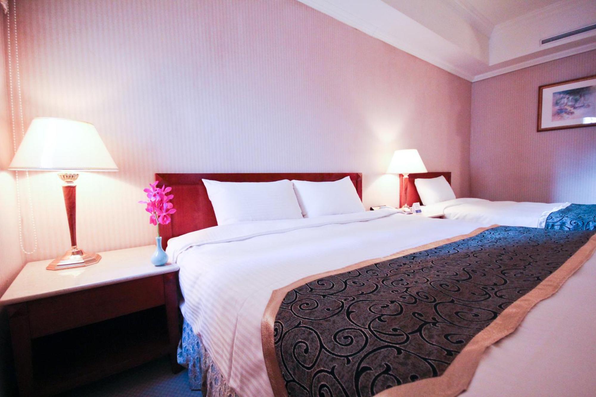 Grand Boss Hotel Yilan Room photo